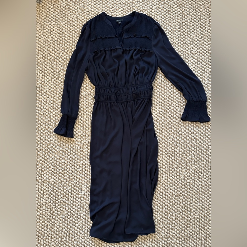 Women’s Current Air Aida Smocked Midi Dress Navy size M